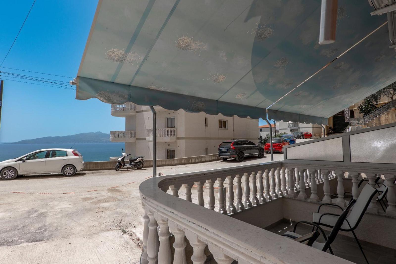 Esel Apartments Sarande Exterior photo