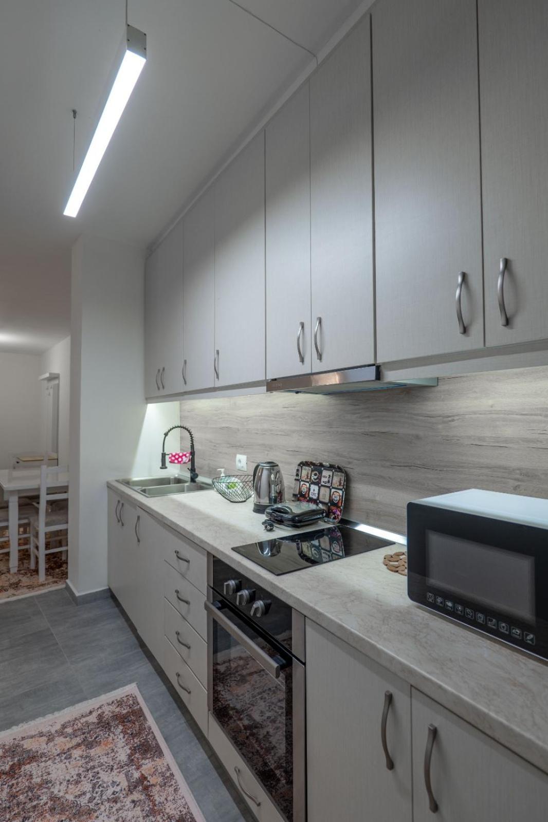 Esel Apartments Sarande Exterior photo