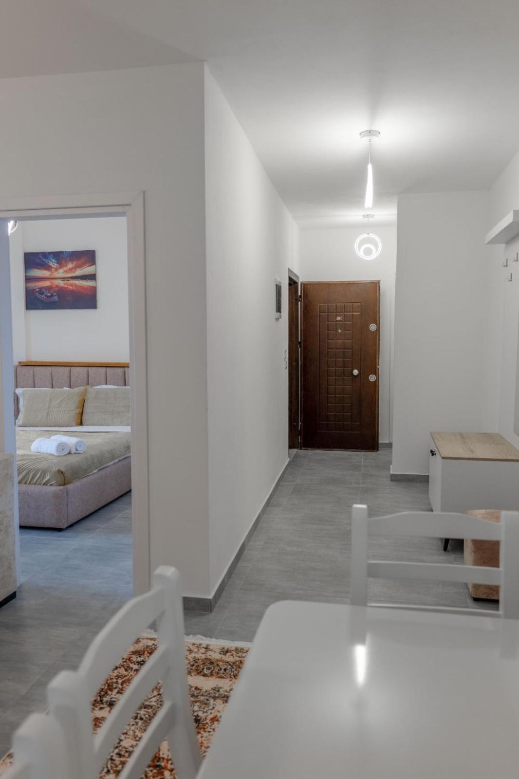 Esel Apartments Sarande Exterior photo